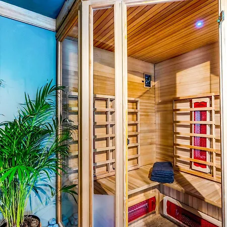 Wieler Wellness Huuske With Private Sauna * Spaubeek