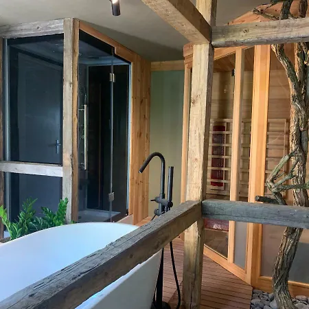 펜션 Wieler Wellness Huuske With Private Sauna Spaubeek