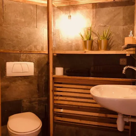 Wieler Wellness Huuske With Private Sauna Spaubeek