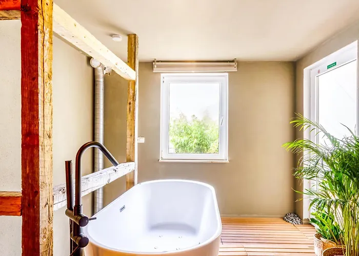 Дом отдыха Wieler Wellness Huuske With Private Sauna