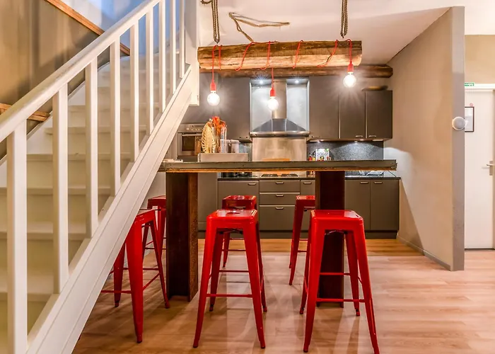 Дом отдыха Wieler Wellness Huuske With Private Sauna Spaubeek